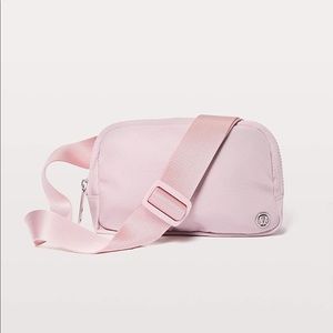 Lululemon Everywhere Belt Bag 1L